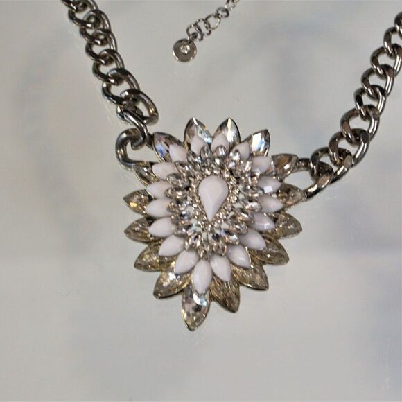 Jeweled Floral Statement Necklace Sparkling Pendant Silvertone Chain - Picture 1 of 7